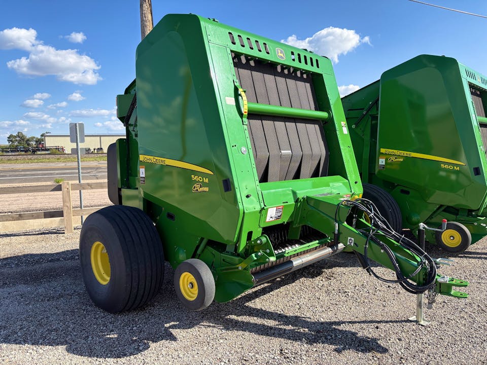 John Deere 560M