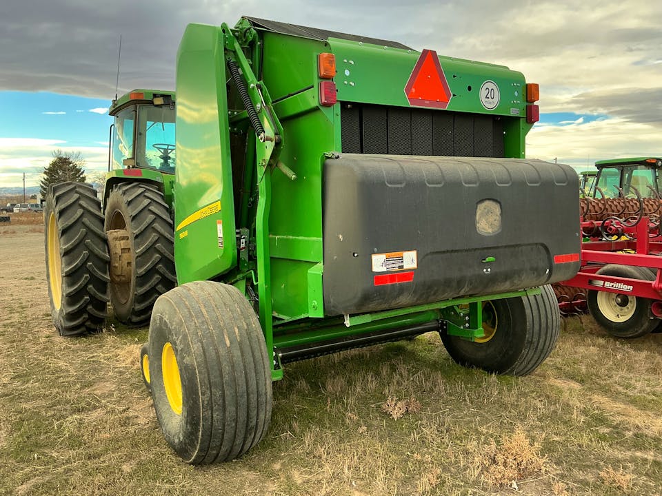 John Deere 560M
