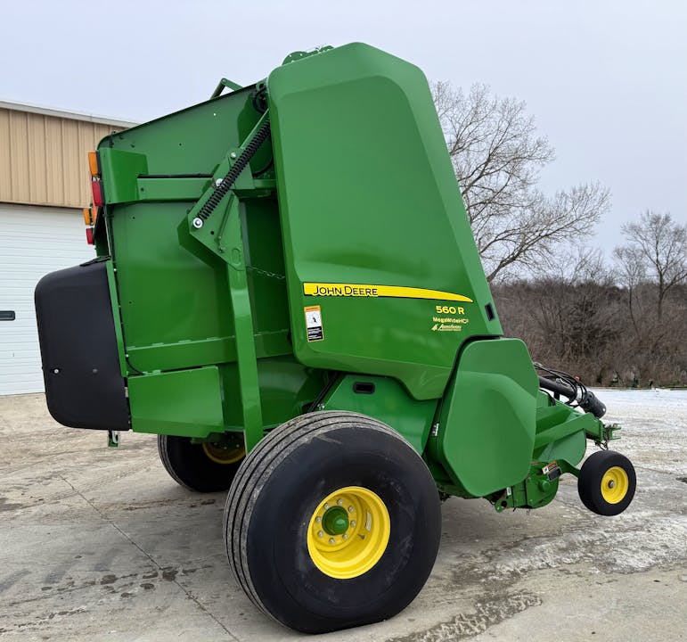 John Deere 560R Precutter