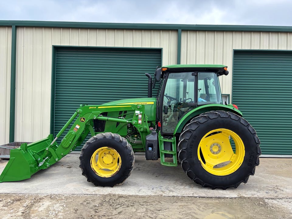 John Deere 6105E