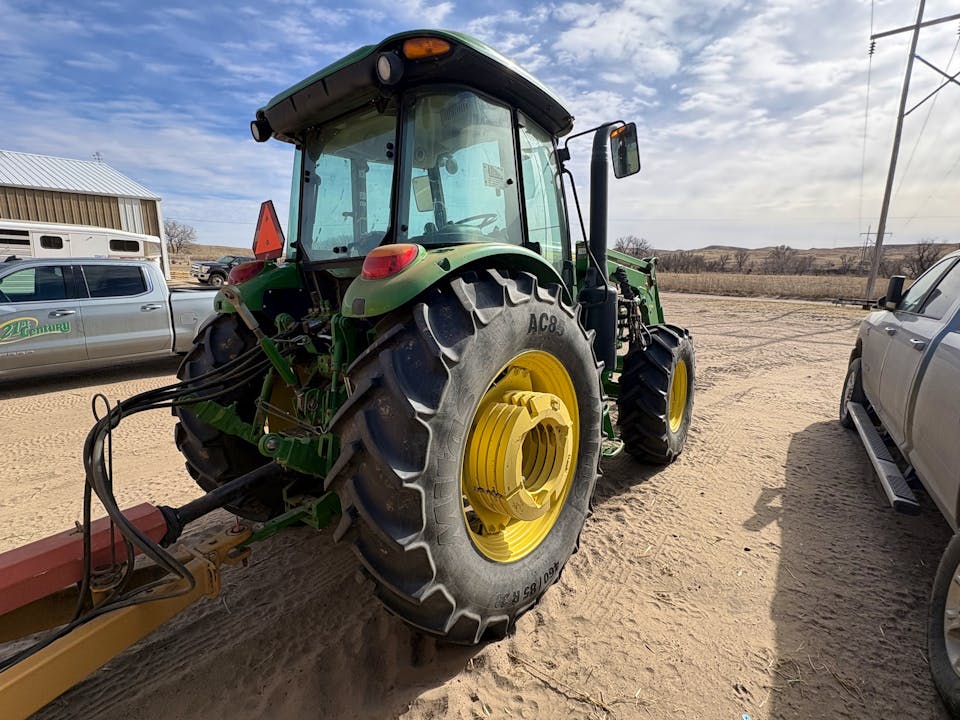 John Deere 6120E