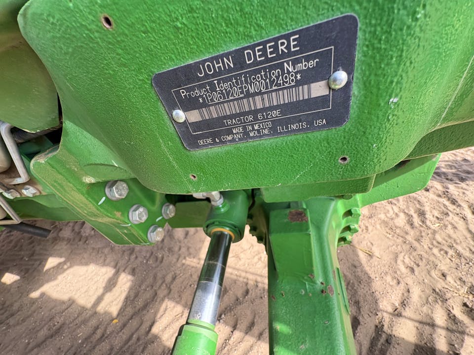 John Deere 6120E