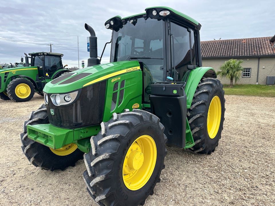 John Deere 6120M