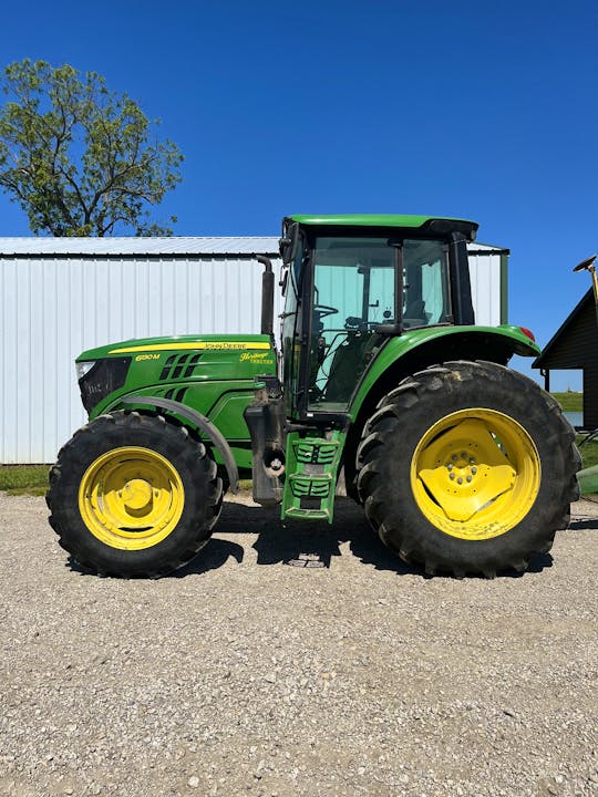 John Deere 6130M