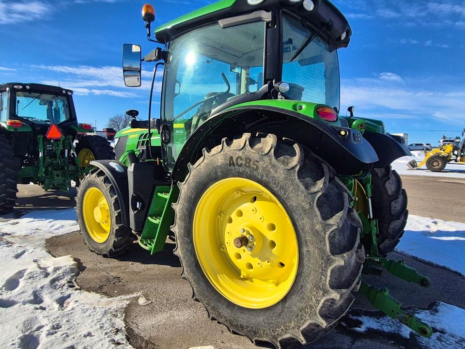 John Deere 6130R