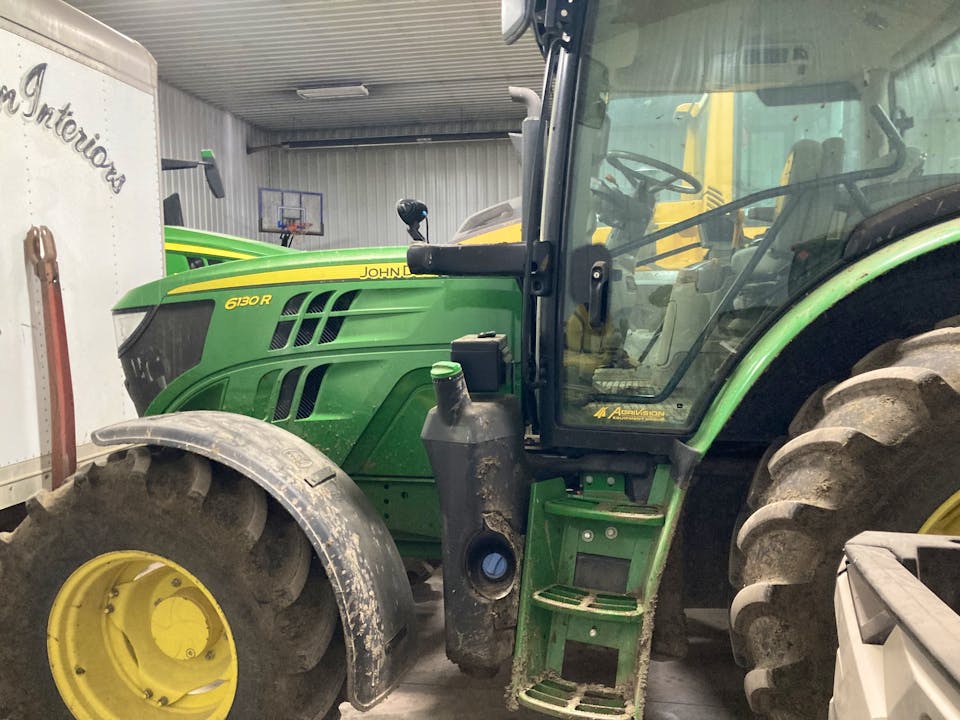 John Deere 6130R