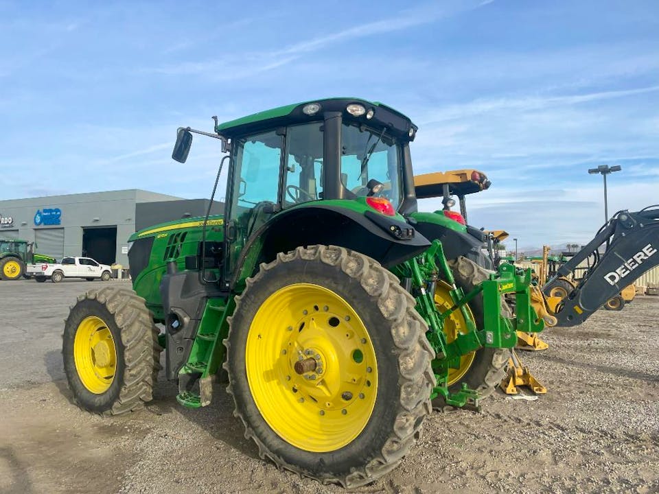 John Deere 6175M