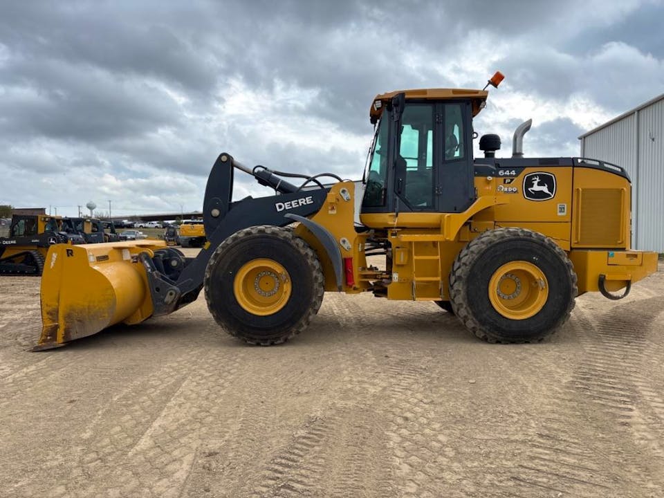 John Deere 644P