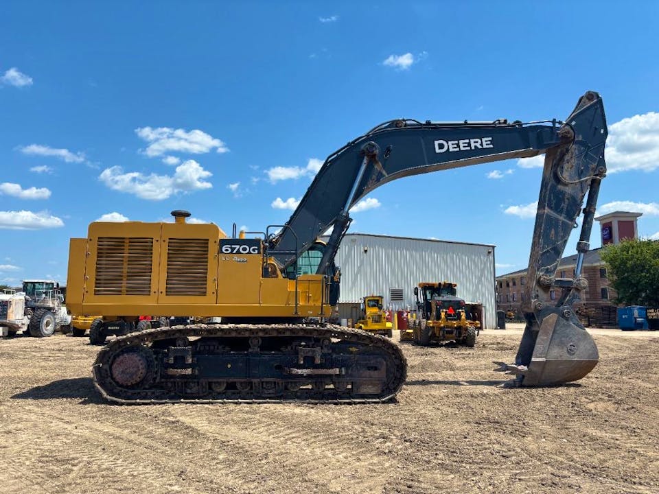 John Deere 670GLC