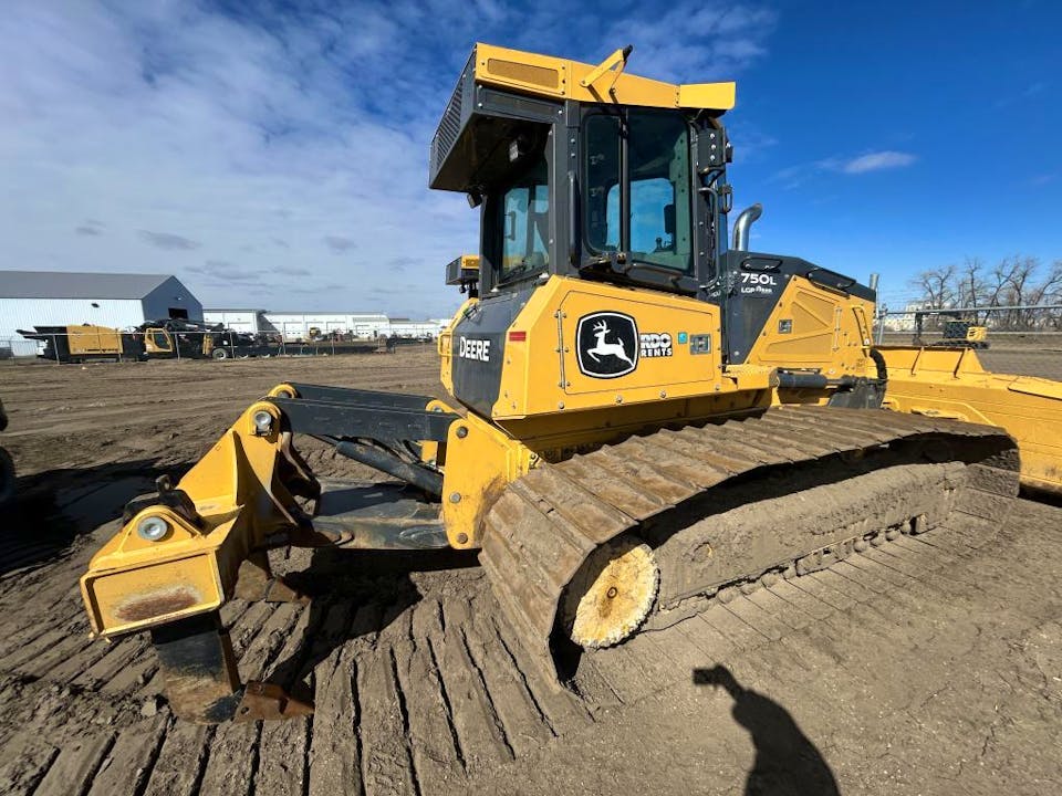 John Deere 750L