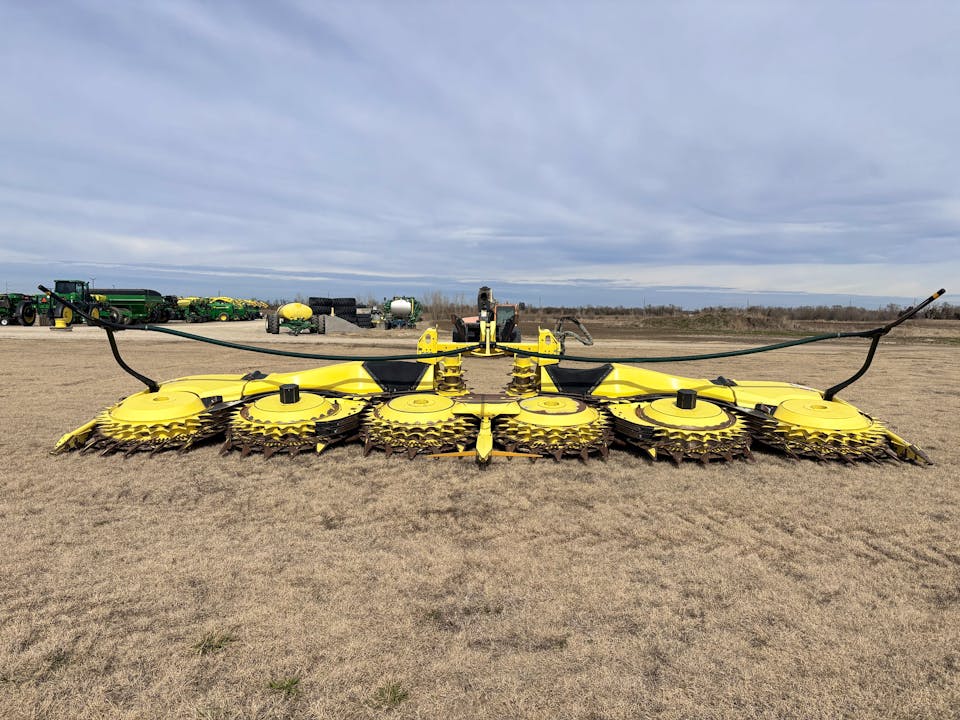 John Deere 772