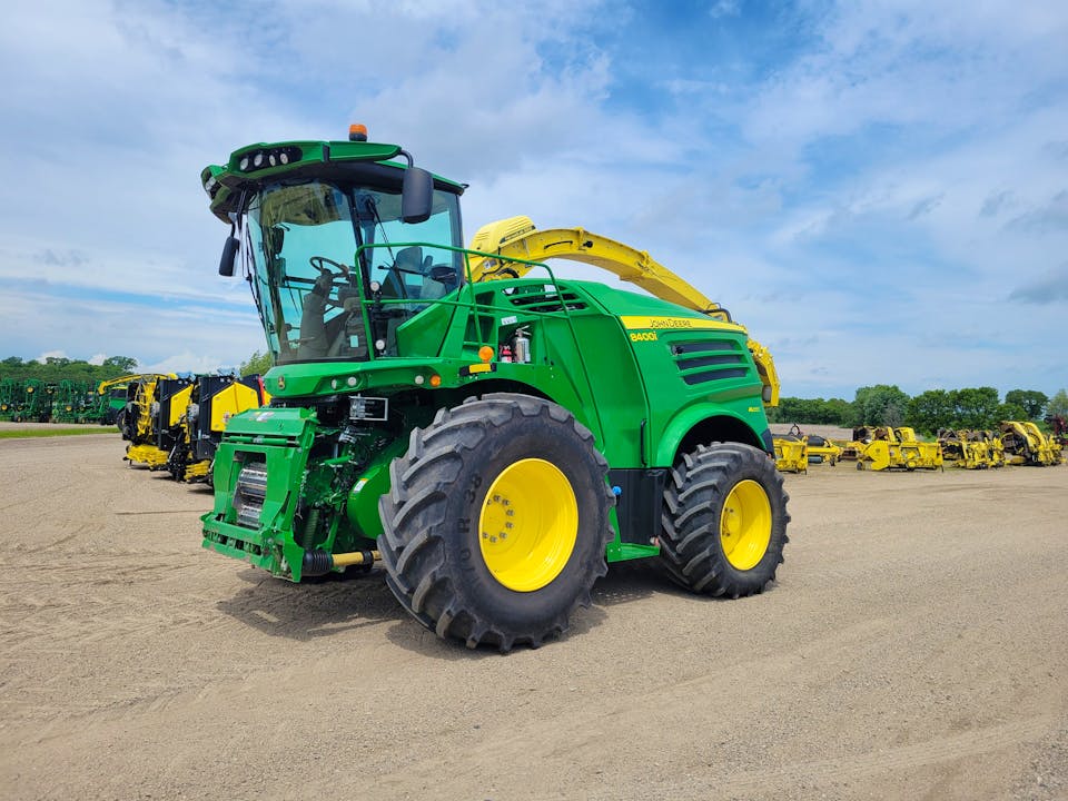 John Deere 8400