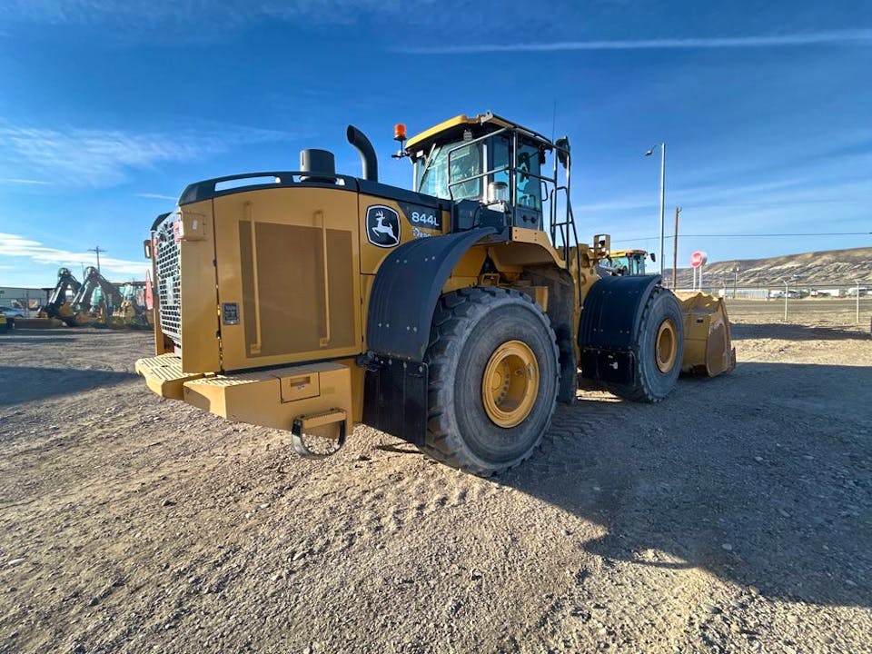 John Deere 844L