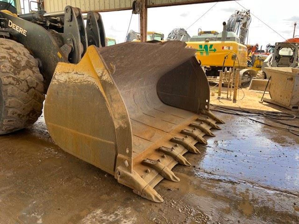 John Deere 844L8.0