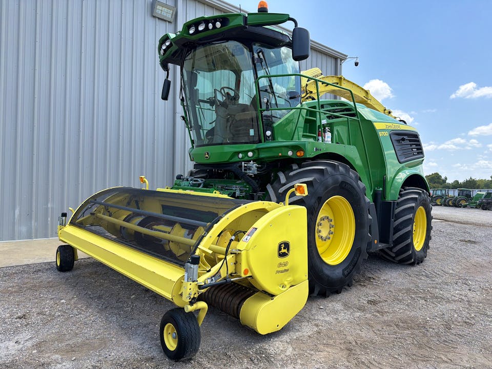 John Deere 9700