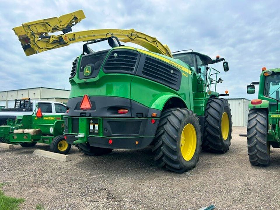 John Deere 9900