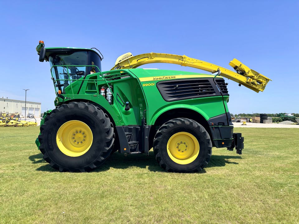 John Deere 9900