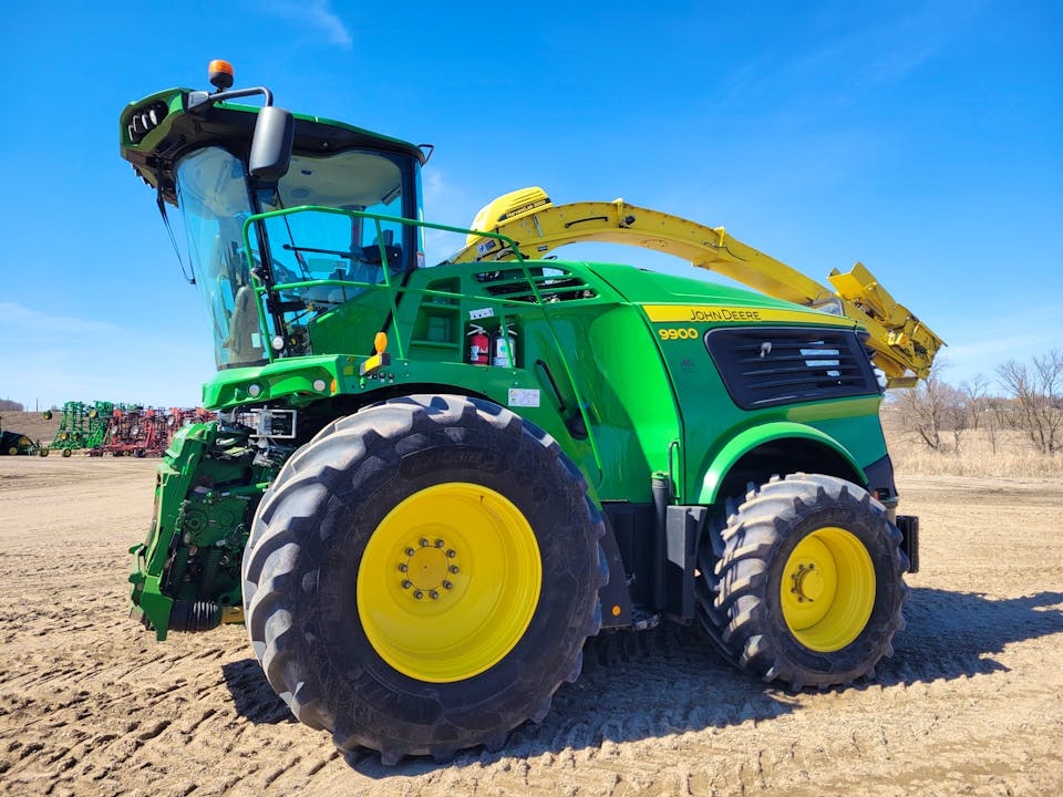 John Deere 9900