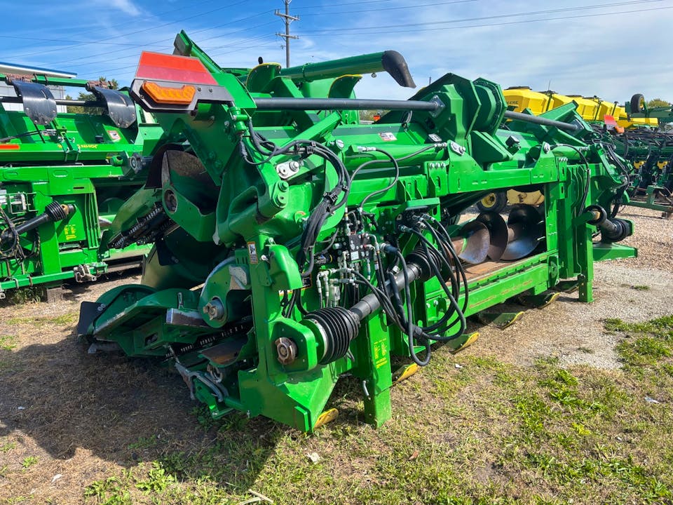 John Deere C12F