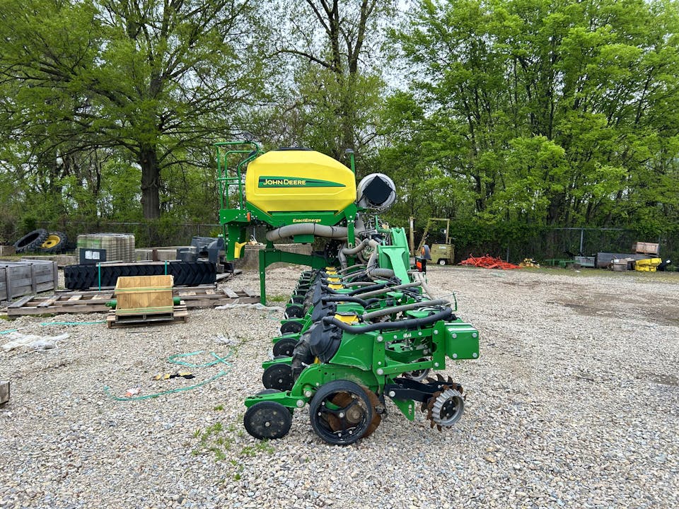 John Deere DR12