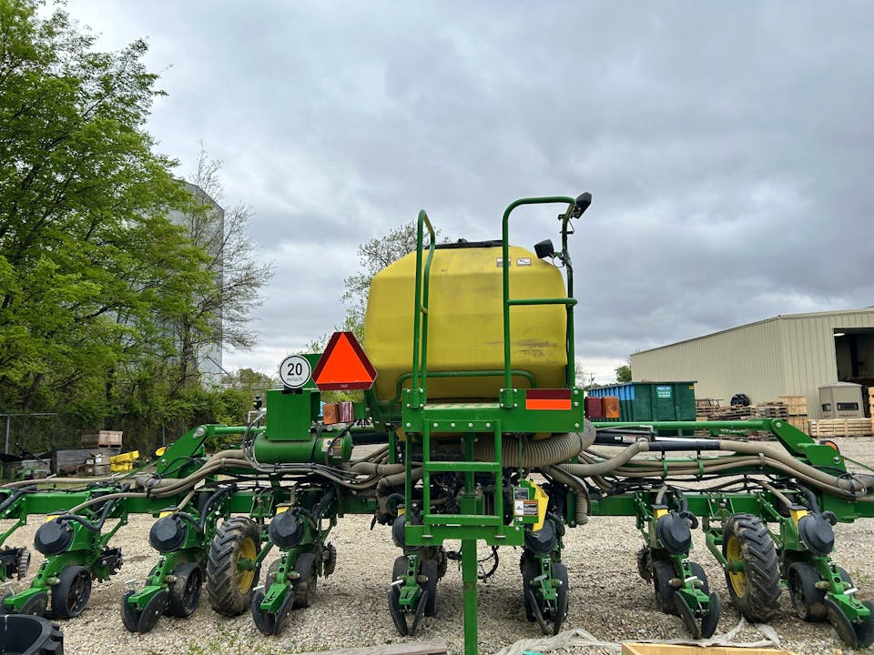 John Deere DR12