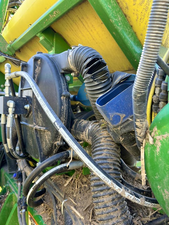 John Deere DR16X