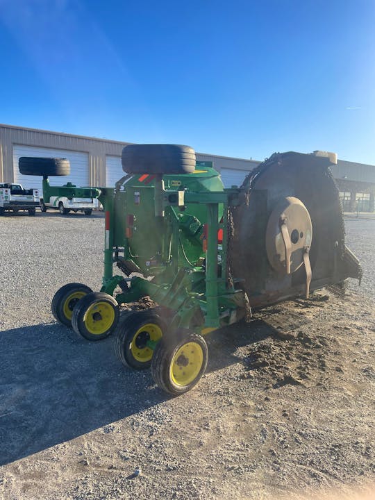John Deere M15