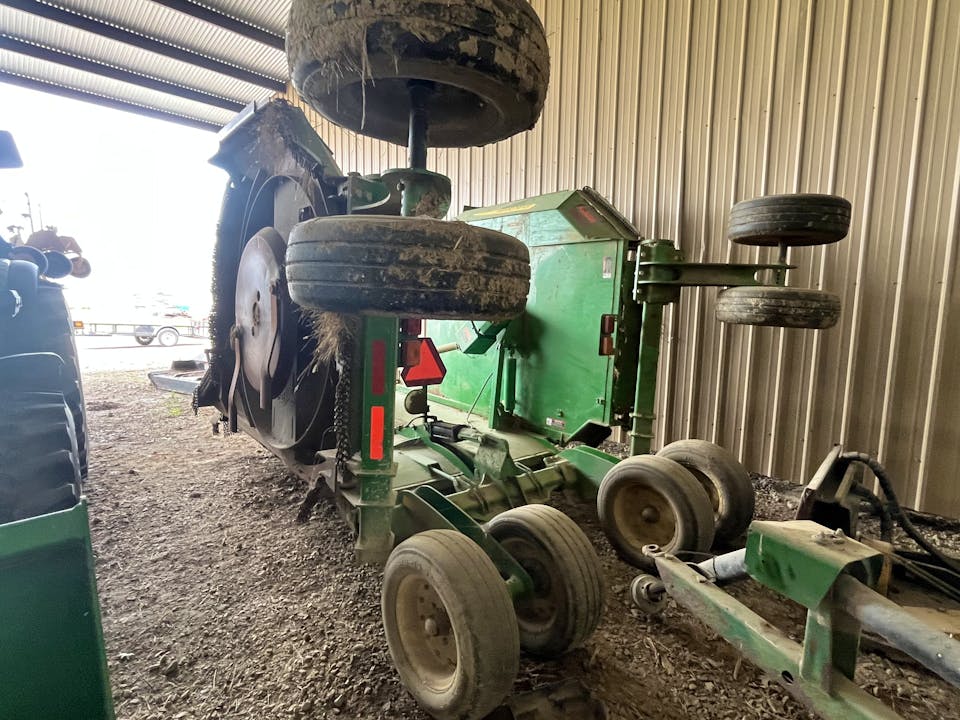 John Deere R20