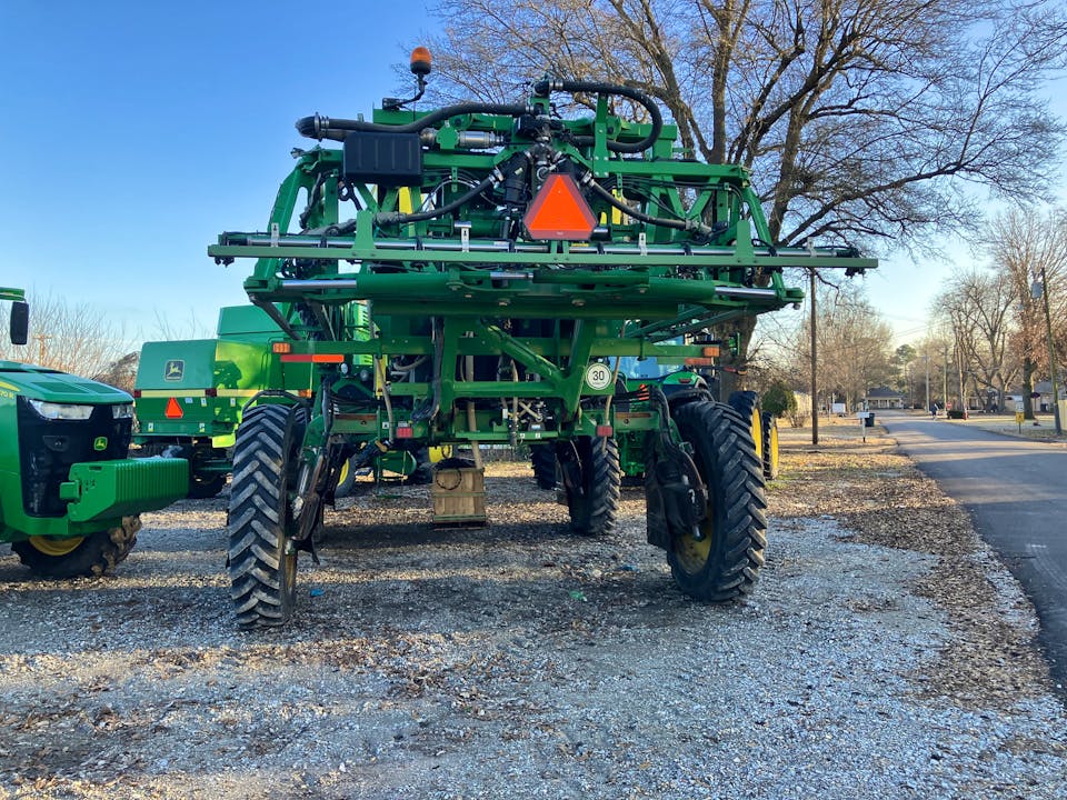 John Deere R4030