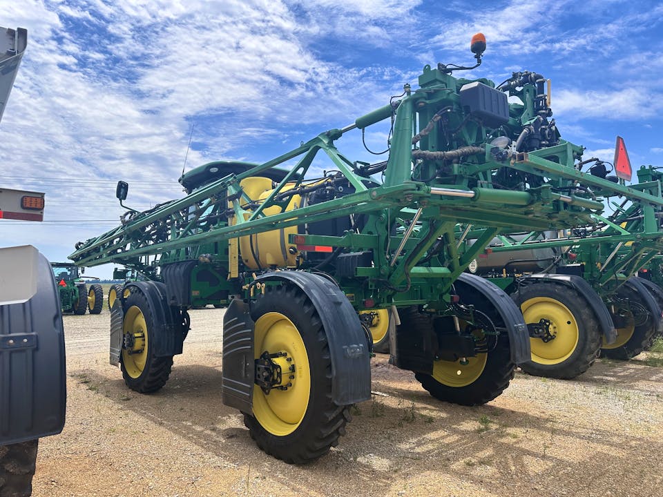 John Deere R4030