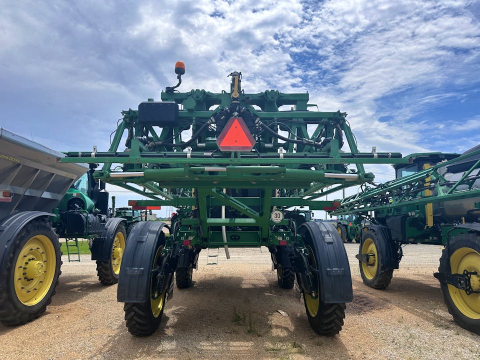 John Deere R4030