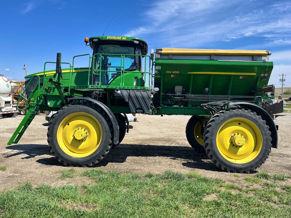 John Deere R4038