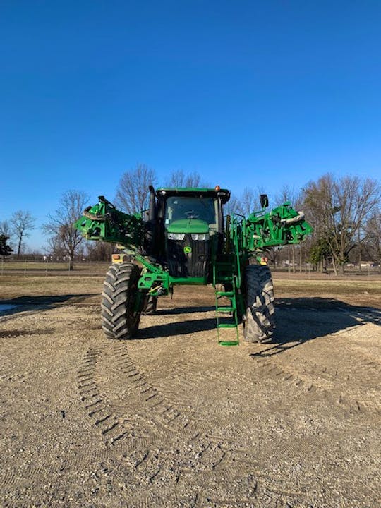 John Deere R4045