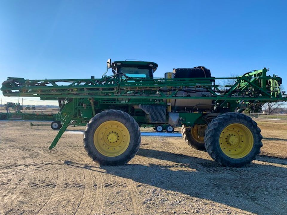 John Deere R4045