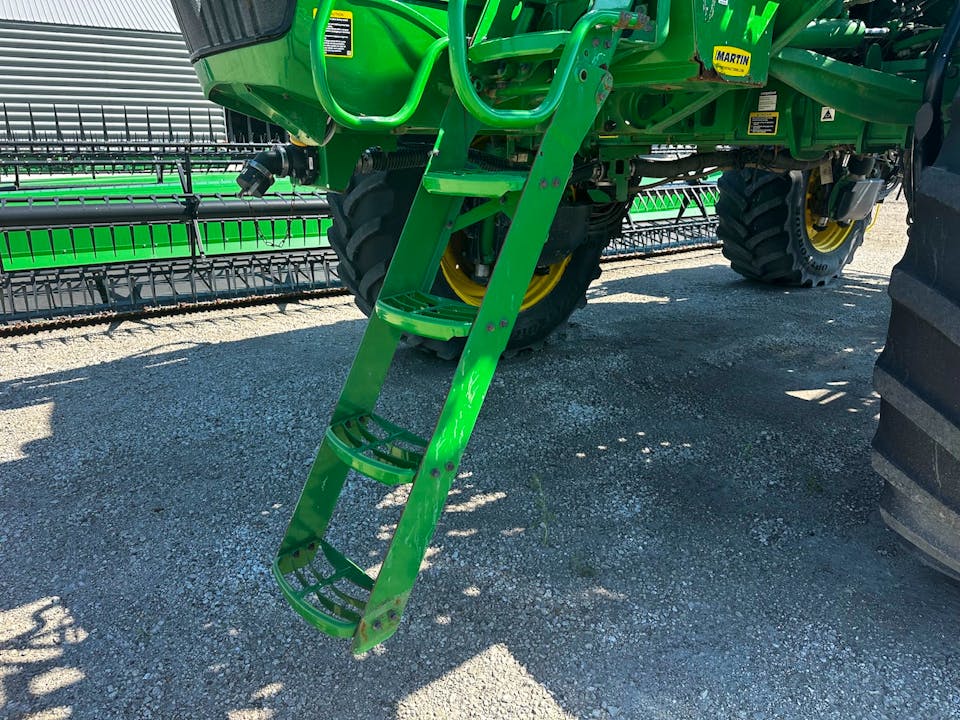 John Deere R4060
