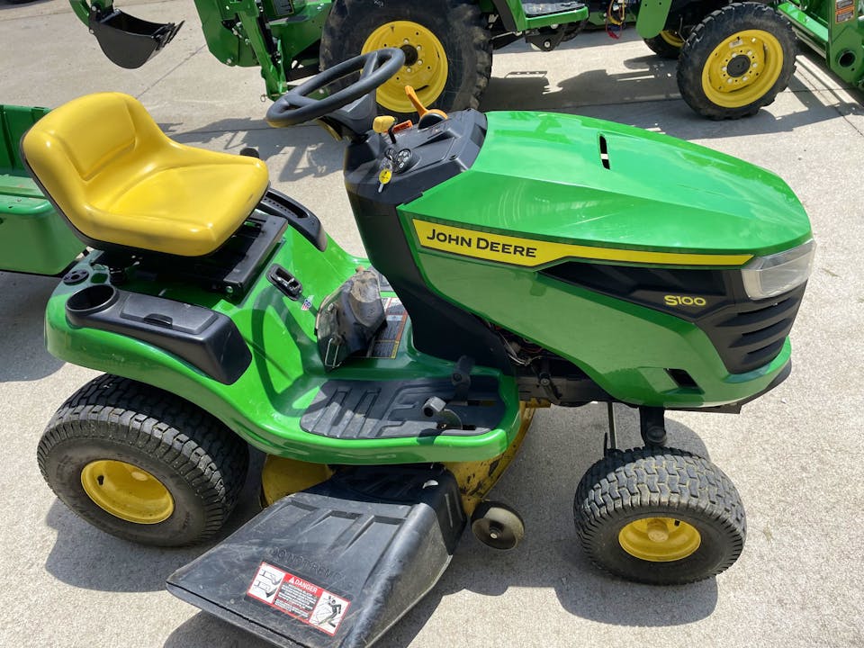 John Deere S100