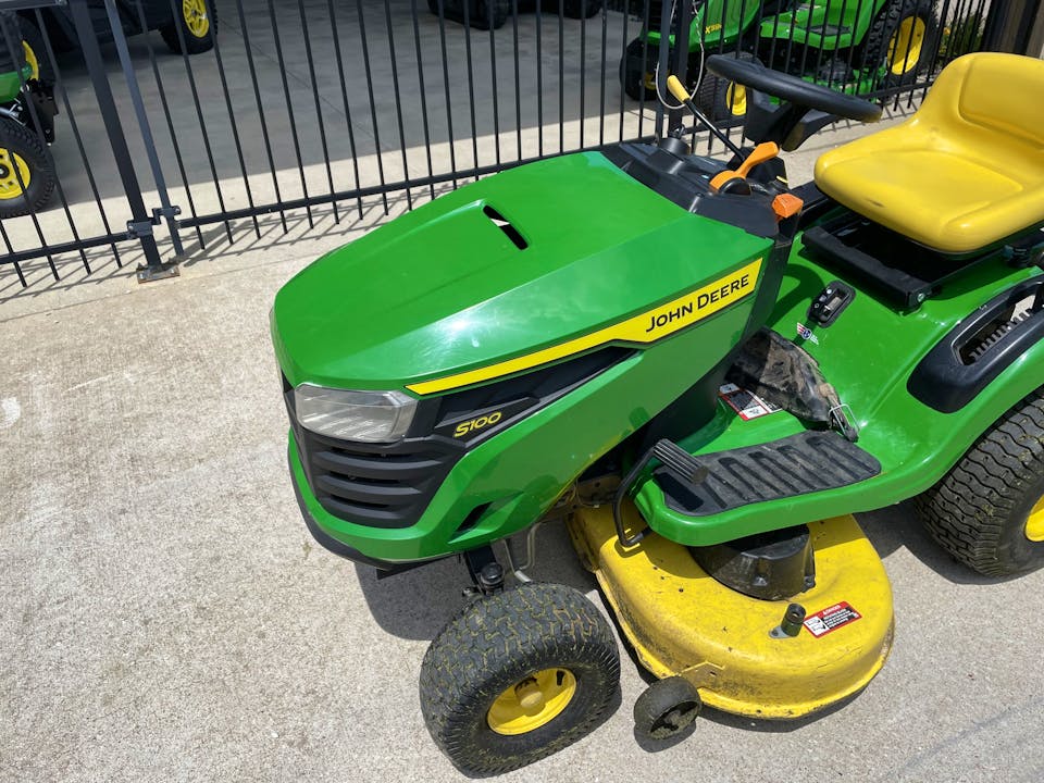 John Deere S100