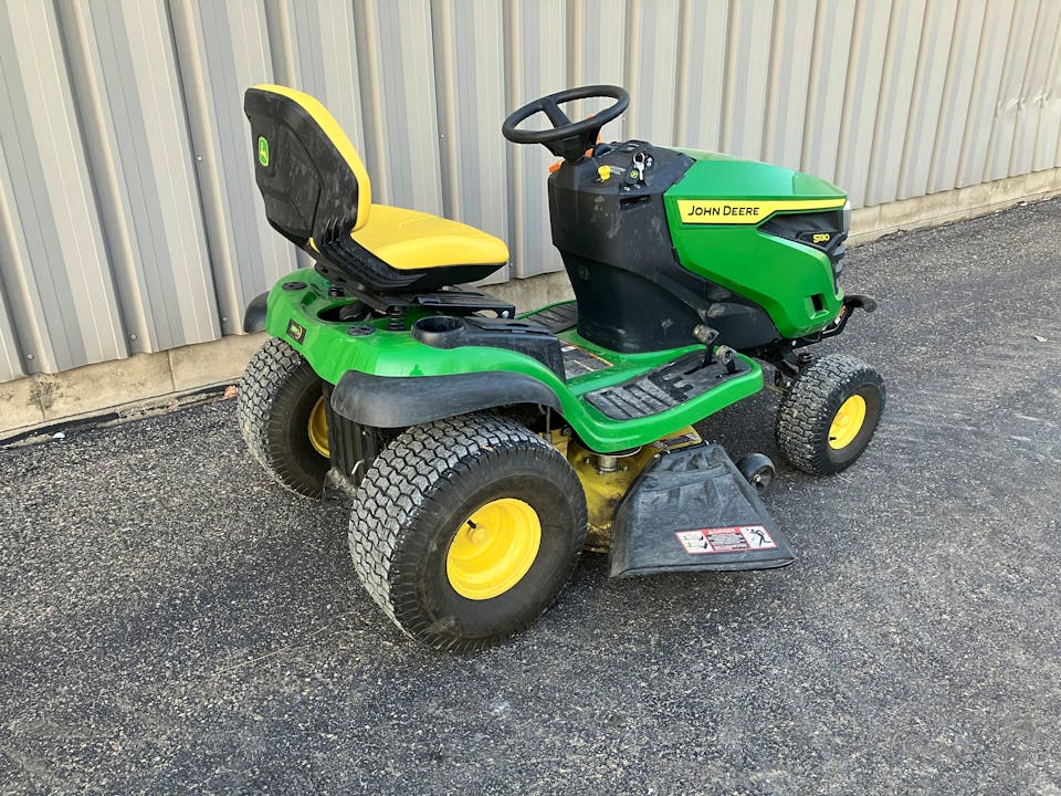 John Deere S130