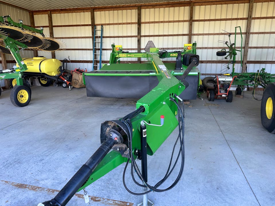 John Deere S300