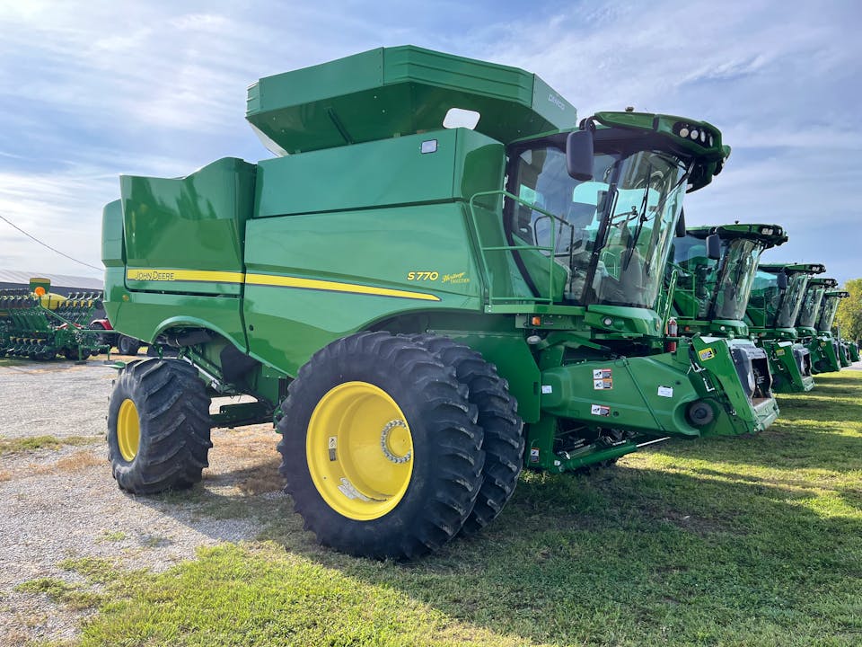 John Deere S770