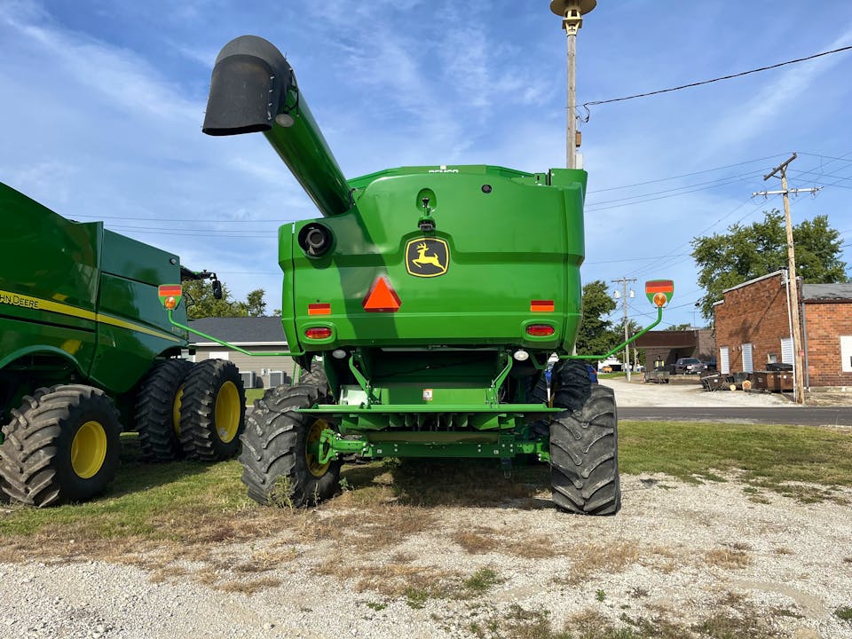 John Deere S770
