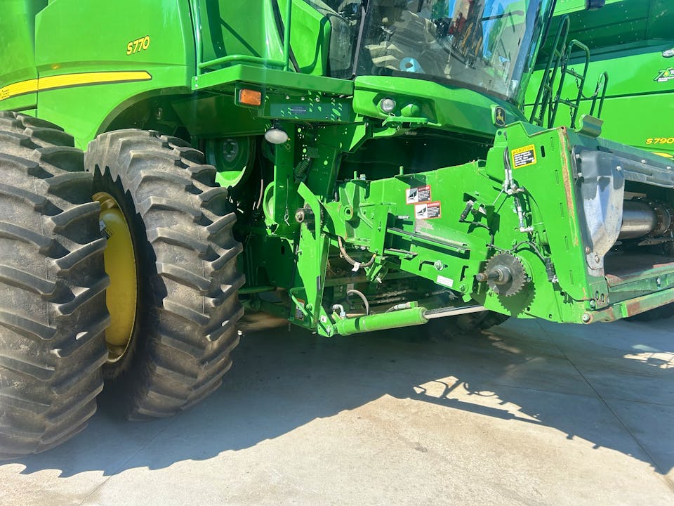 John Deere S770