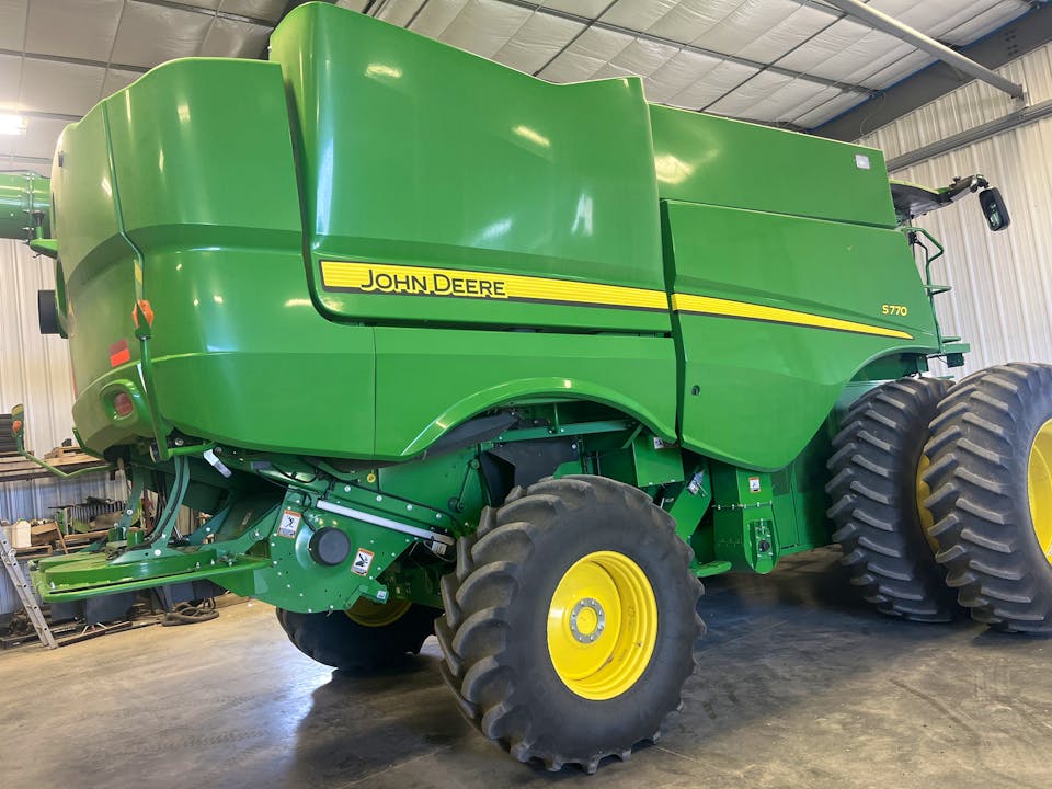 John Deere S770