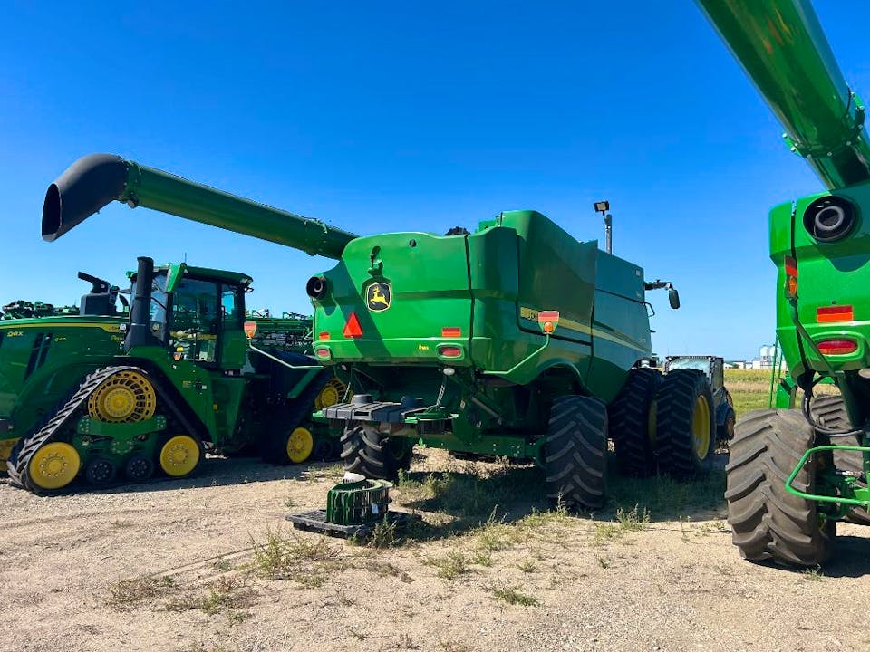 John Deere S770