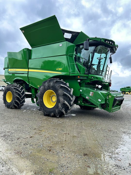 John Deere S780