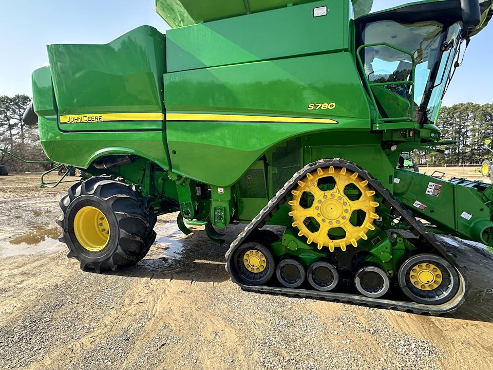 John Deere S780