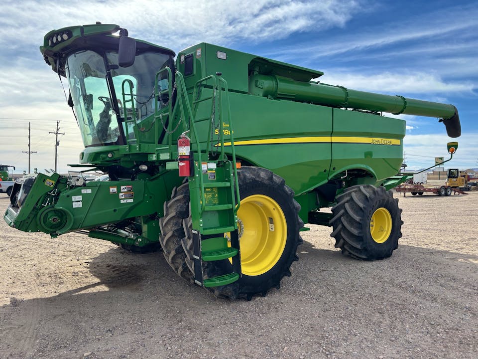 John Deere S780