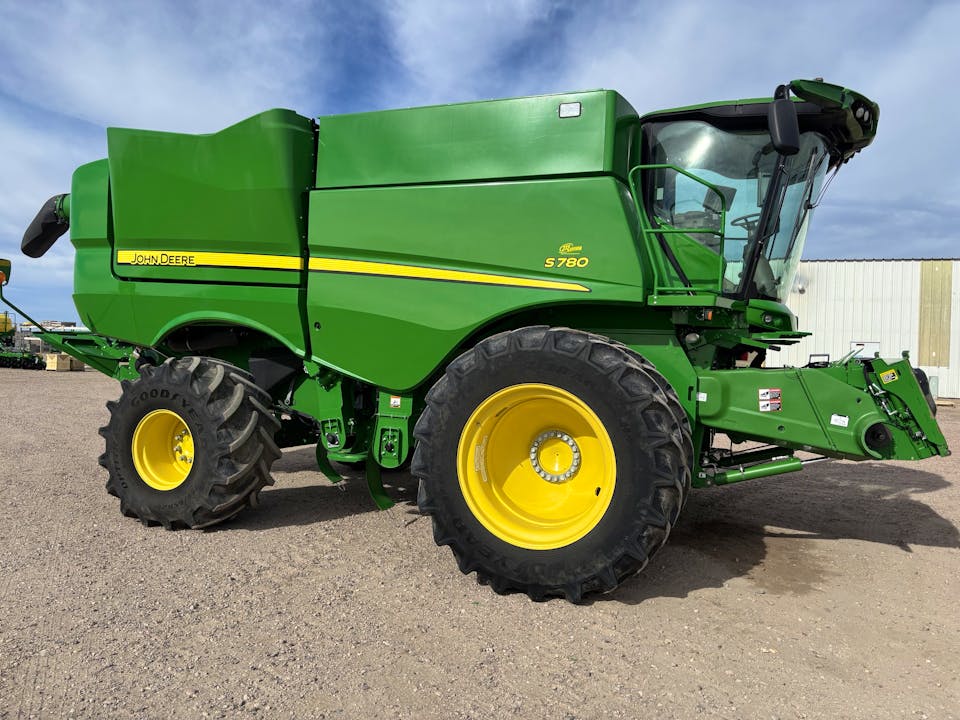 John Deere S780