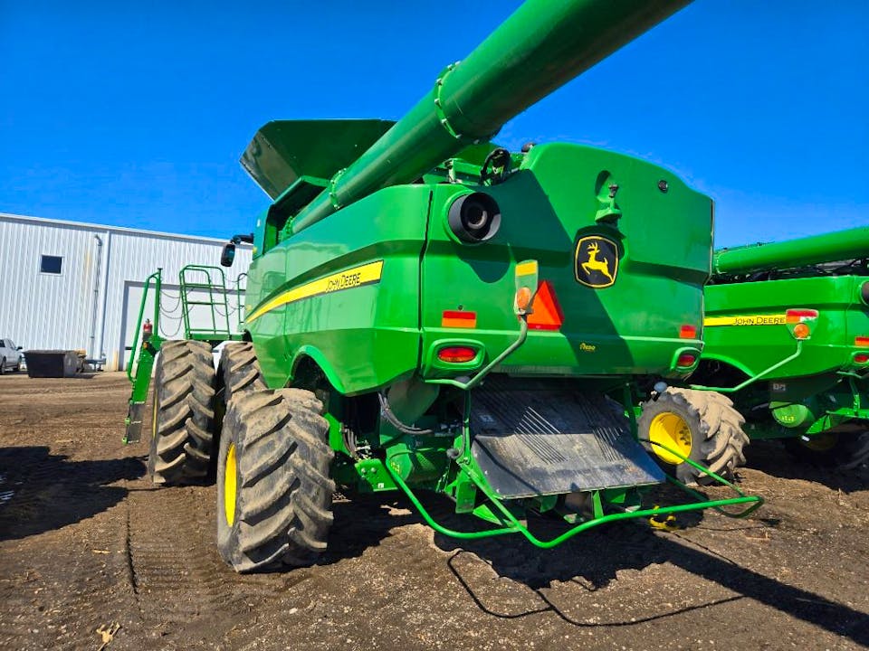 John Deere S780
