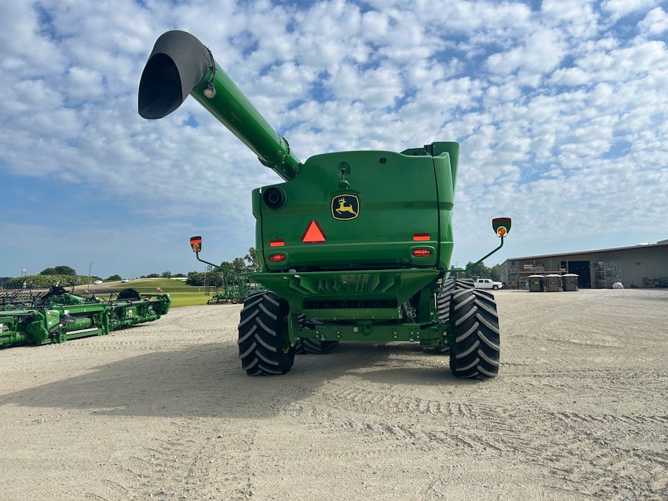 John Deere S790